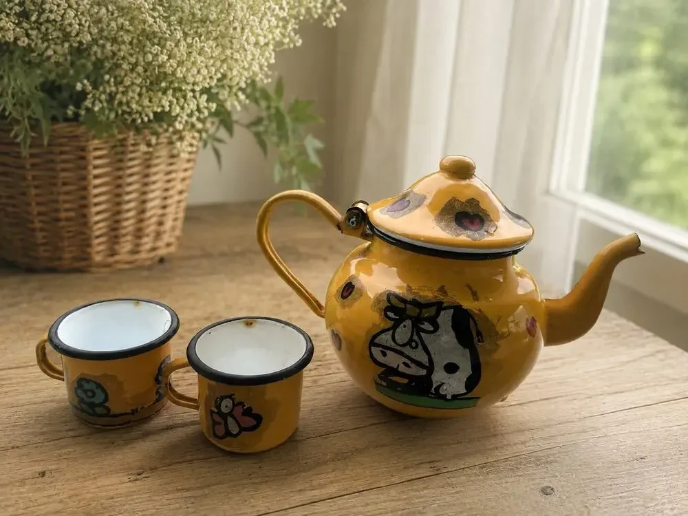 Vintage Enamel Tea Set – Yellow Cow Teapot with 2 Cups
